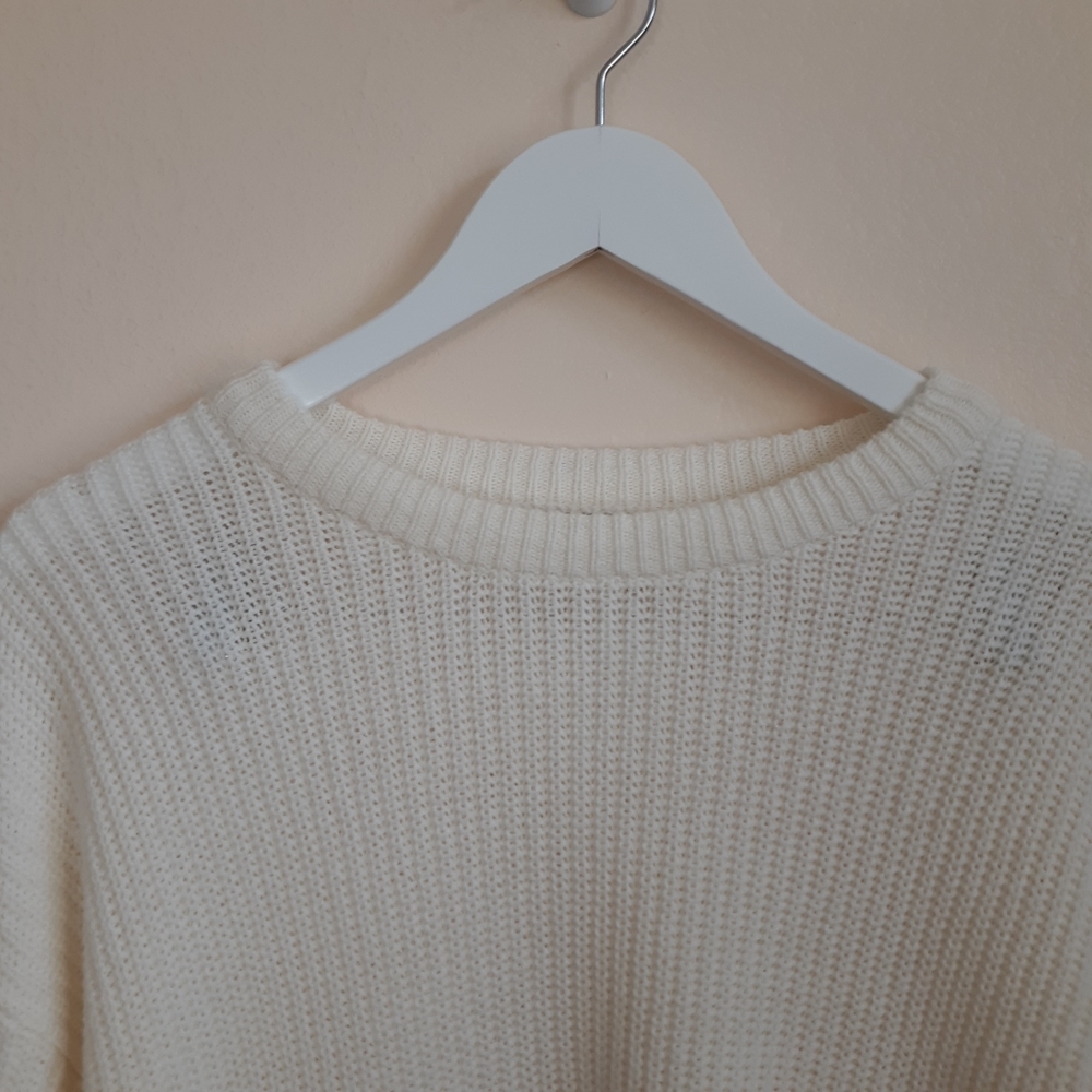 Urban Outfitters Long Sleeve Chunky Knit Sweater Ivory Capsule Classic - Picture 2 of 6